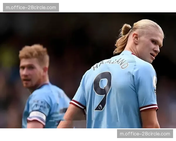 曼城防守体系保持稳固 格伊迪亚斯搭档化解对手反击威胁 曼城防守体系保持稳固 格伊迪亚斯搭档化解对手反击威胁